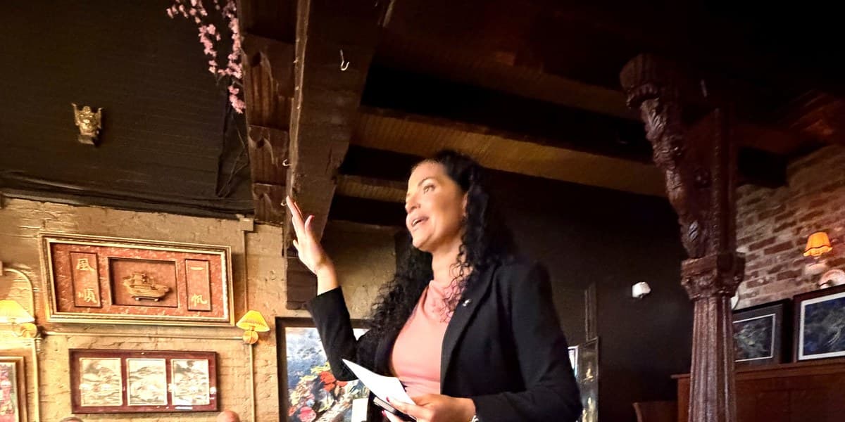 Kristina Sargent speaking with voters